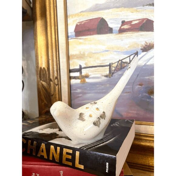 Fenton Other - Fenton Hand Painted Speckled Custard Glass Long Tail Bird — Signed V. Anderson
